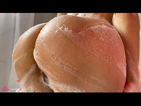 ❤️ Brunette شاور میں شدید orgasm کے لئے وائبریٹر کے ساتھ بلی میں مشت زنی کرتی ہے۔ پر ur.kanalmoscow.ru ❌